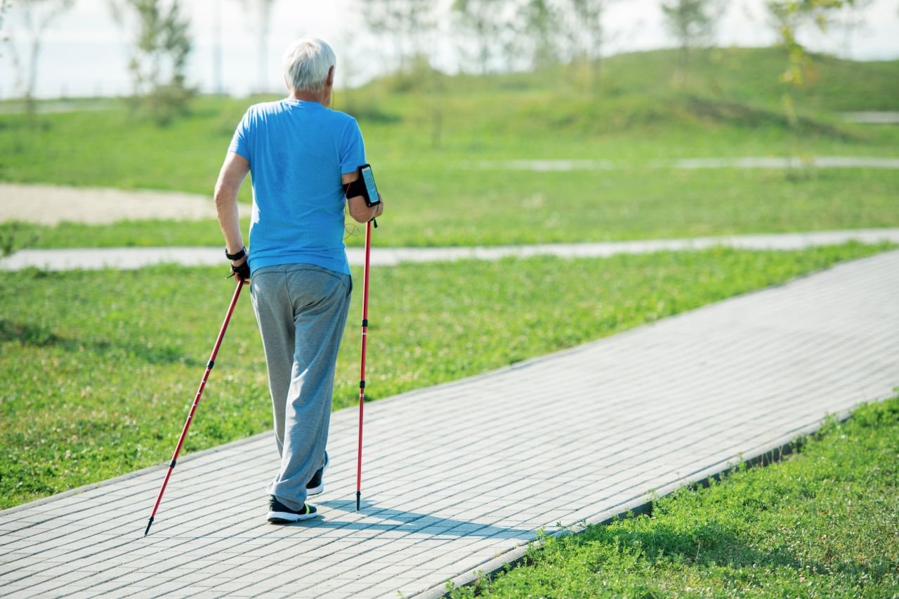 Walking Poles for Knee Pain Over 60: What Adults Should Know
